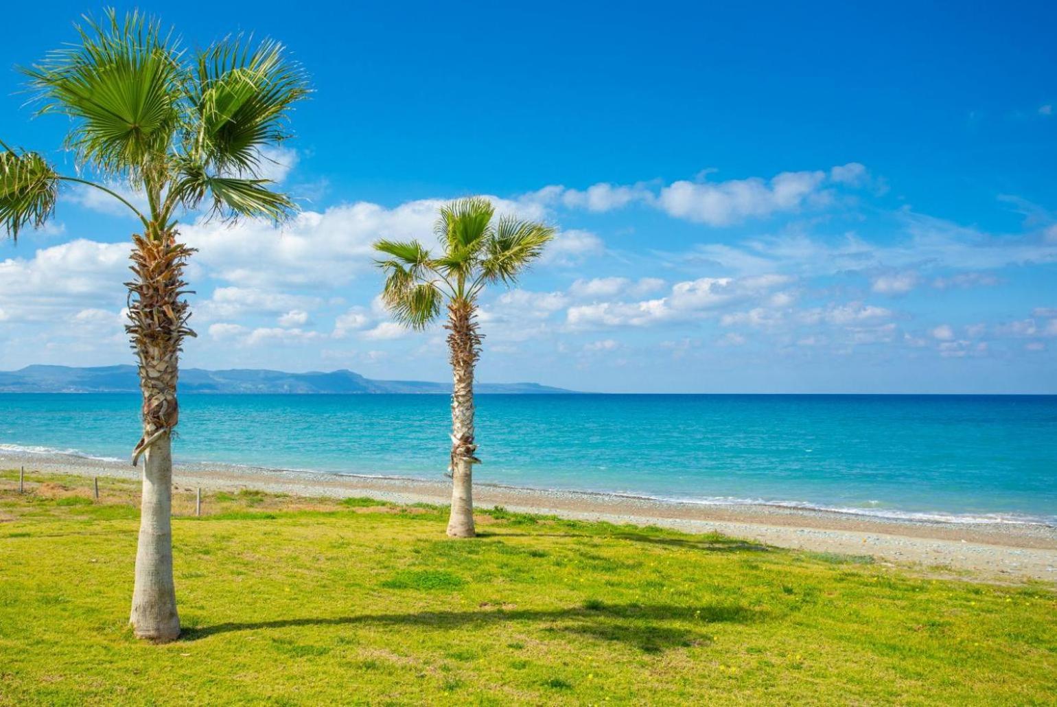 Sun Beach Villa Tria Polis 外观 照片