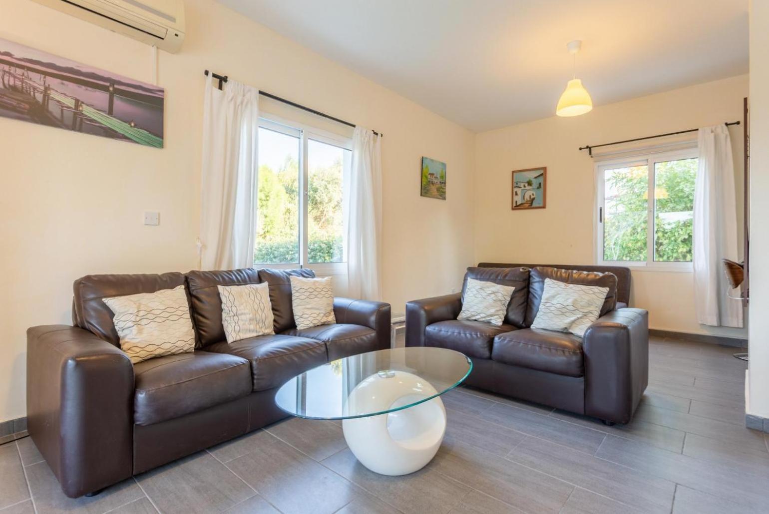 Sun Beach Villa Tria Polis 外观 照片