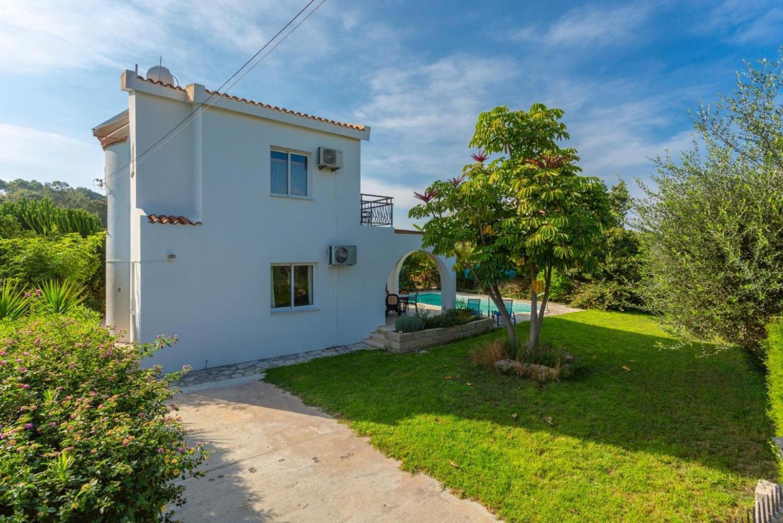 Sun Beach Villa Tria Polis 外观 照片