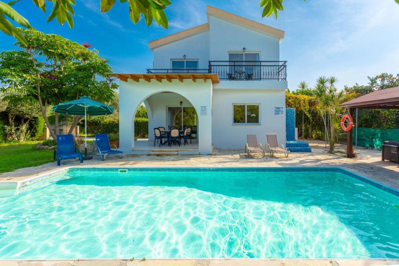 Sun Beach Villa Tria Polis 外观 照片